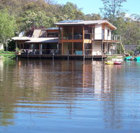 Lakeside Lodge Armidale - Pubs and Clubs
