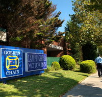 Lamplighter Motel And Apartments - Pubs and Clubs