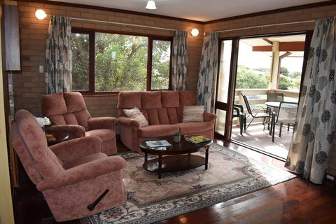 Lancelin Home With Beach And Park Views - Pubs and Clubs 3