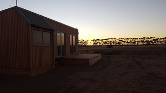 Book Lara Accommodation Pubs and Clubs Pubs and Clubs