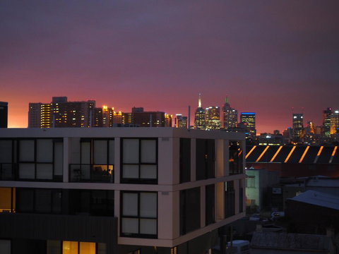 Large 2BR+Comfy+Parking Included - Go Out 1