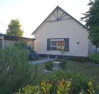 Large 6-Bedroom House with Wifi  Netflix Close to Singleton CBD Hunter Valley - Pubs and Clubs