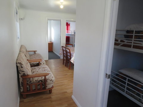 Latrobe Mersey River Cabin And Caravan Park - Go Out 1