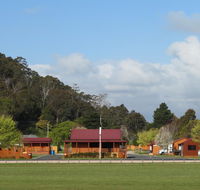 Latrobe Mersey River Cabin and Caravan Park - Pubs and Clubs