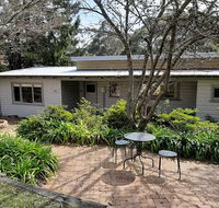 Leura Lodge at Mt Victoria - Pubs and Clubs