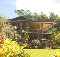 Licuala Lodge - Pubs and Clubs