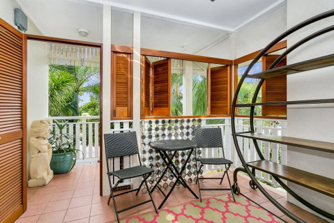 Lilyfield Apartments - Two Bedroom Apartment - Pubs and Clubs 1