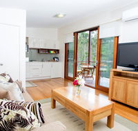 Lilypad Luxury Cabins - Pubs and Clubs
