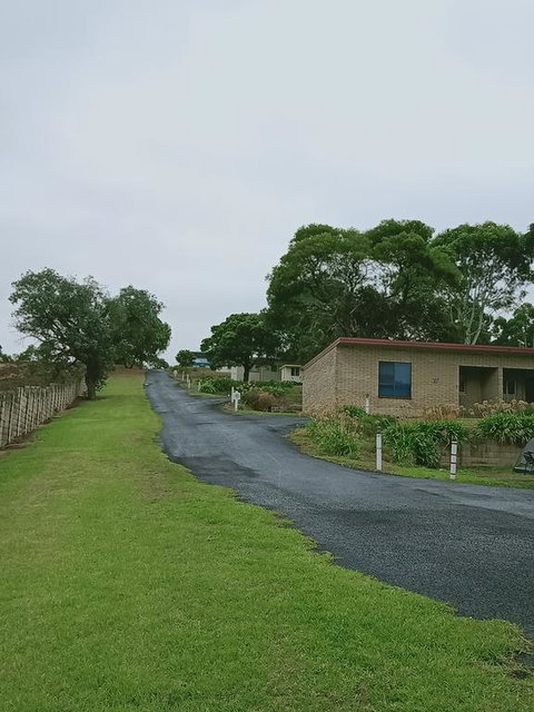 Limestone Coast Tourist Park - Pubs and Clubs 3