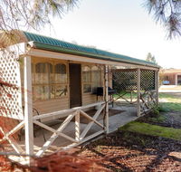 Limestone Cottage - Go Out