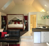 Linger a While Chalet - Pubs and Clubs