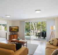 Luxury Boardwalk Apartment - Unit 7 - Pubs and Clubs