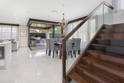 Luxury Brand New Home - Pubs and Clubs 2