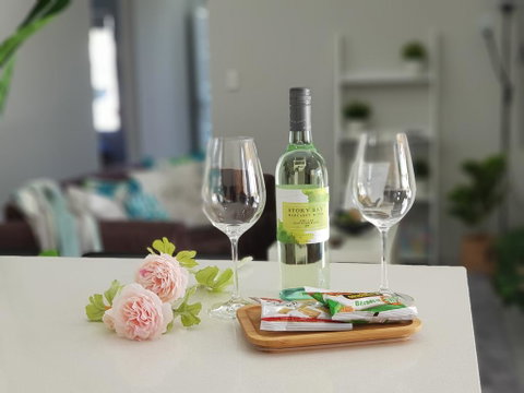 LUXURY HOUSE 10 MIN FROM BEACH WIFI+NETFLIX SLEEP 9 - Go Out 1