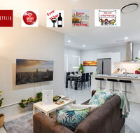 LUXURY HOUSE 10 MIN FROM BEACH WIFINETFLIX SLEEP 9 - Go Out