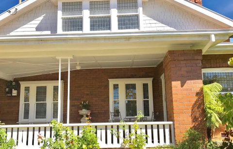 LUXURY IN THE ABSOLUTE HEART OF THE CBD - Go Out 1