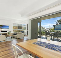 Luxury on Currumbin Beach - Pubs and Clubs