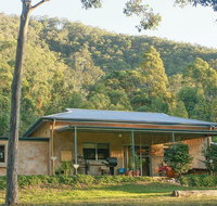 Lyrebird Studio Hideaway in the Watagans - be at one with nature - Pubs and Clubs