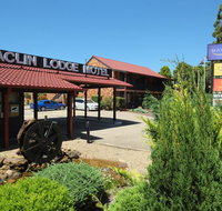 Maclin Lodge Motel - Pubs and Clubs