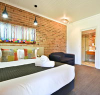 Macquarie Inn - Pubs and Clubs