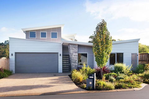 Maison En Ville - Pubs and Clubs 0