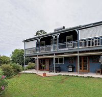 Maleny Wildlife Holiday House - Pubs and Clubs