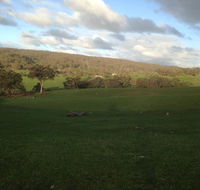 Mancuso Country Cottage Retreat - Pubs and Clubs