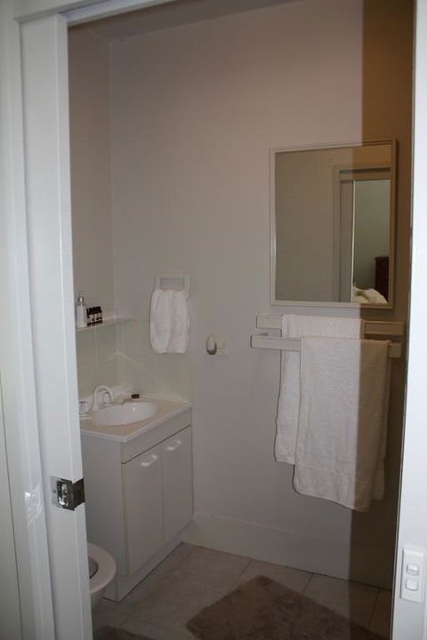 Mandalay House - Pubs and Clubs 3