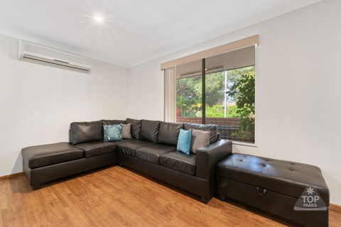 Mandurah Caravan And Tourist Park - Pubs and Clubs 3