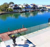Mandurah Dolphin Escape - Pubs and Clubs