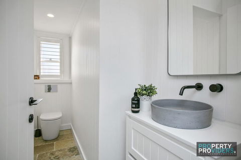 Manly Panorama - Northern Beaches Holiday House - Pubs and Clubs 1