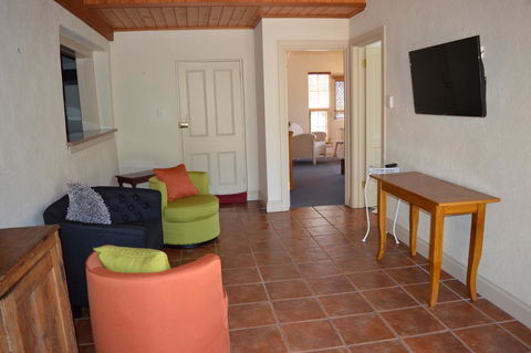 Marananga Cottages - Pubs and Clubs 0