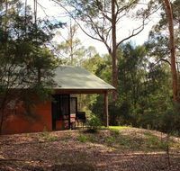 Marima Cottages - Pubs and Clubs