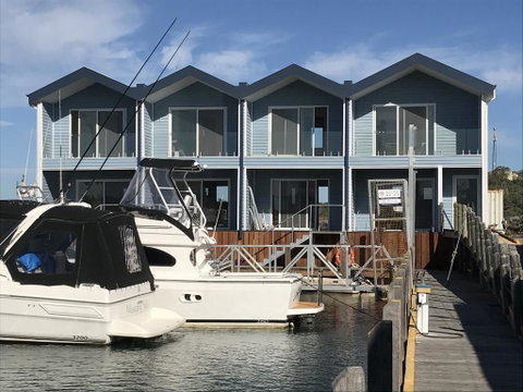 Marina View Chalets - Pubs and Clubs 2
