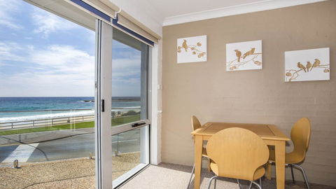 Mariners 4 - Mollymook - Pubs and Clubs 1