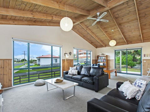 Matilda - 2 Crowe Street - Pubs and Clubs 0