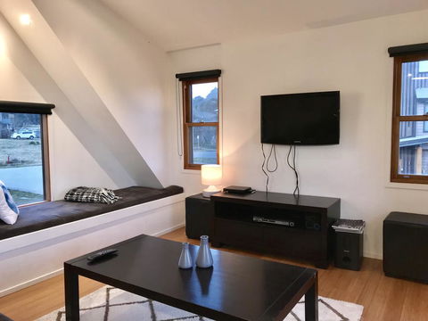 Maunga Lodge - Pubs and Clubs 1