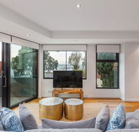 Melbourne Holiday Apartments Williamstown - Pubs and Clubs