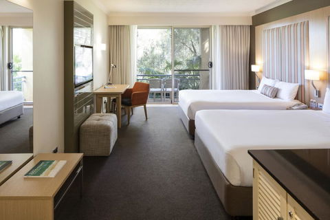 Mercure Gold Coast Resort - Go Out 2