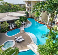 Meridian at Port Douglas - Pubs and Clubs