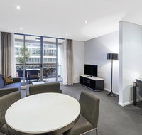 Meriton Suites Zetland - Pubs and Clubs