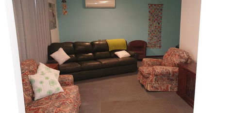 Mermaid Beachside Accommodation - Pubs and Clubs 3