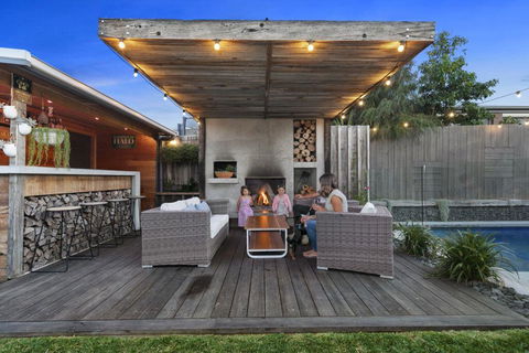 Merrijig Haven 78 - Pubs and Clubs 0