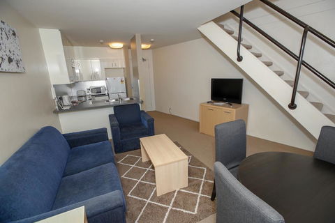 Metro - Pubs and Clubs 2