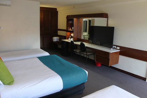 Mid City Ballarat - Pubs and Clubs 1