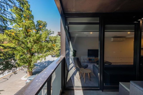 Midnight Apartments Accommodate Canberra - Go Out 1