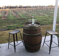 Milawa Vineyard Views - Guesthouse 1 - Pubs and Clubs
