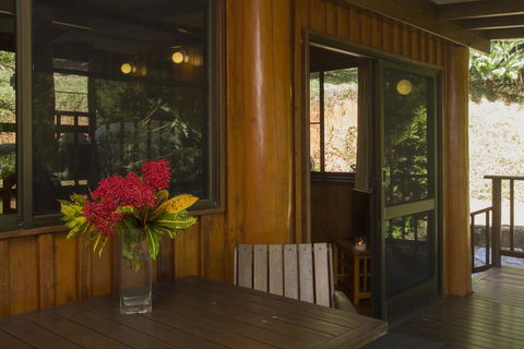 Milkwood Lodge - Pubs and Clubs 1