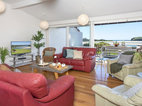 Minnamurra Island View - Pubs and Clubs 2