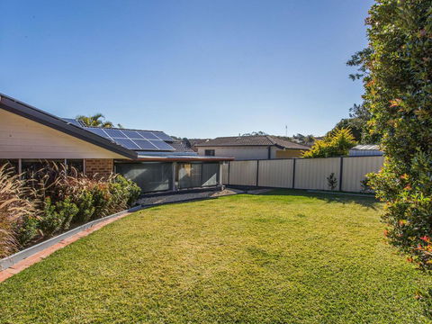 Minnibah 20 - Pubs and Clubs 3